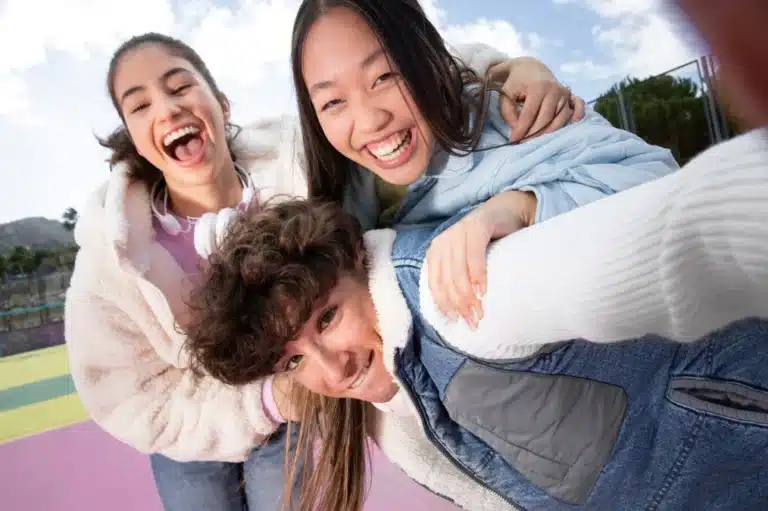 How Holina Supports Young People Who Self-Harm