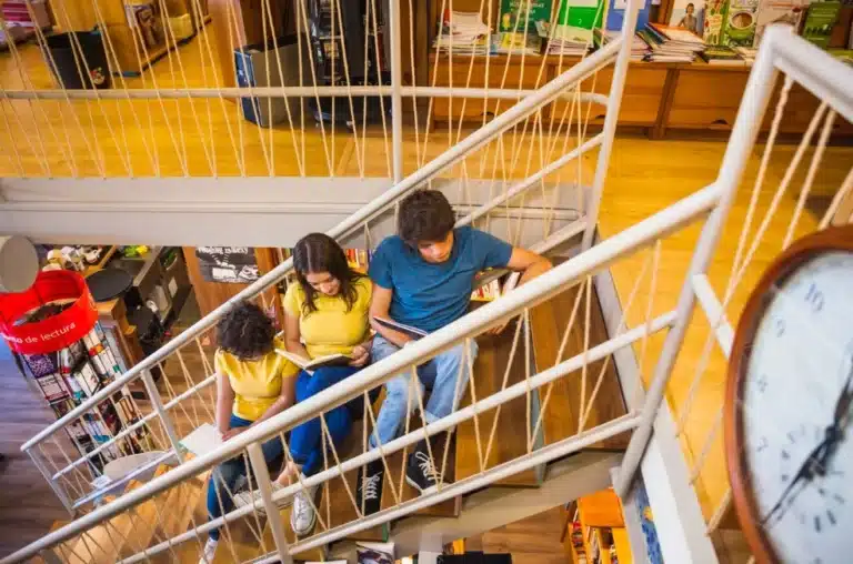 A Day at Holina: Support and Care for Young Adults